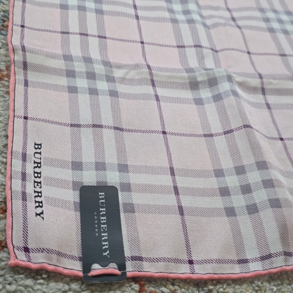 NEW Burberry Silk Cotton Pink Novacheck Neck Scarf/Handkerchief! - Picture 3 of 7